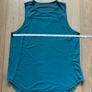 Lululemon sculpt tank, size 12, Hunter green